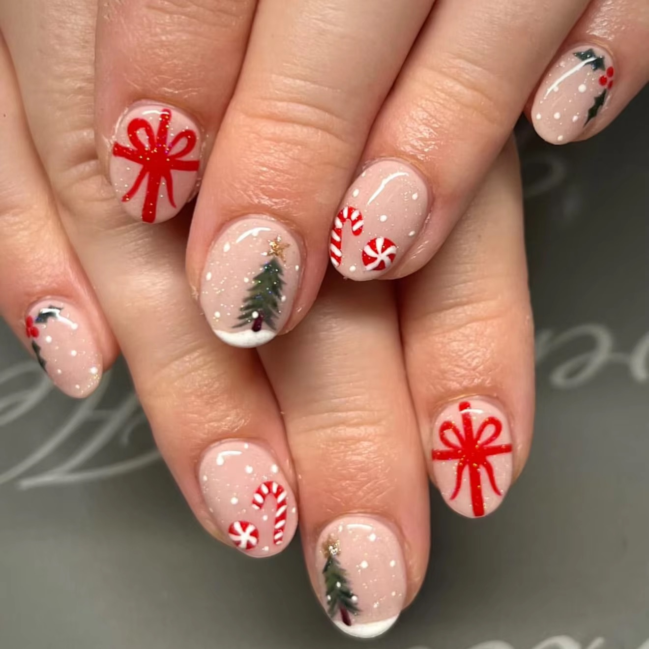 Short Round Press On Nails Chr - Christmas Tree Artificial ulasan dan harga